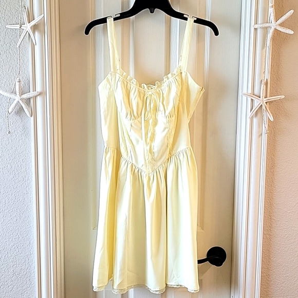 Yellow Corset Sundress - Picture 7 of 16